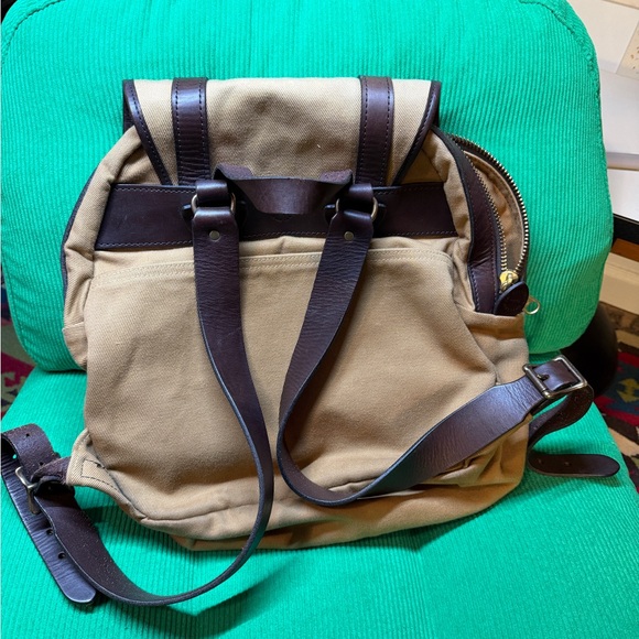 Filson Rugged Twill Rucksack - Picture 2 of 6